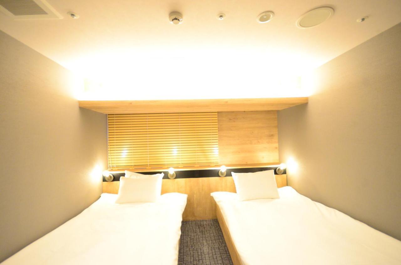 难波御堂筋头等舱旅馆 3* 大阪