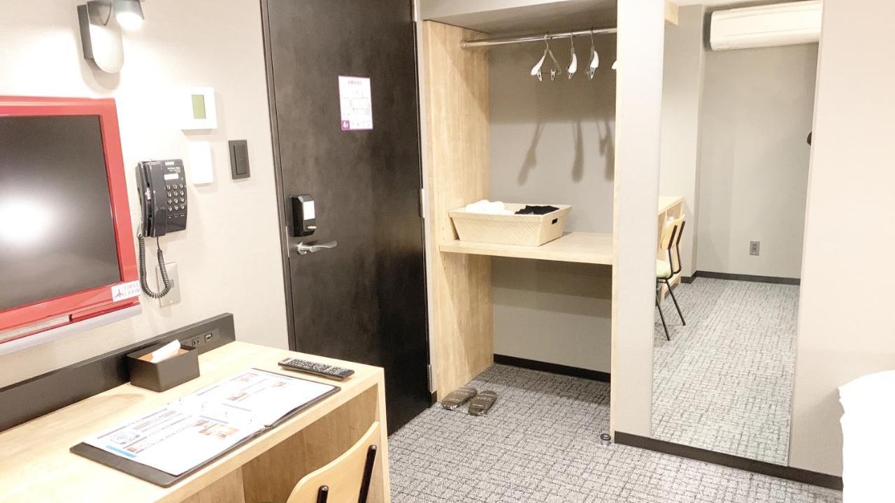 ファーストキャビン御堂筋難波 3* 大阪市